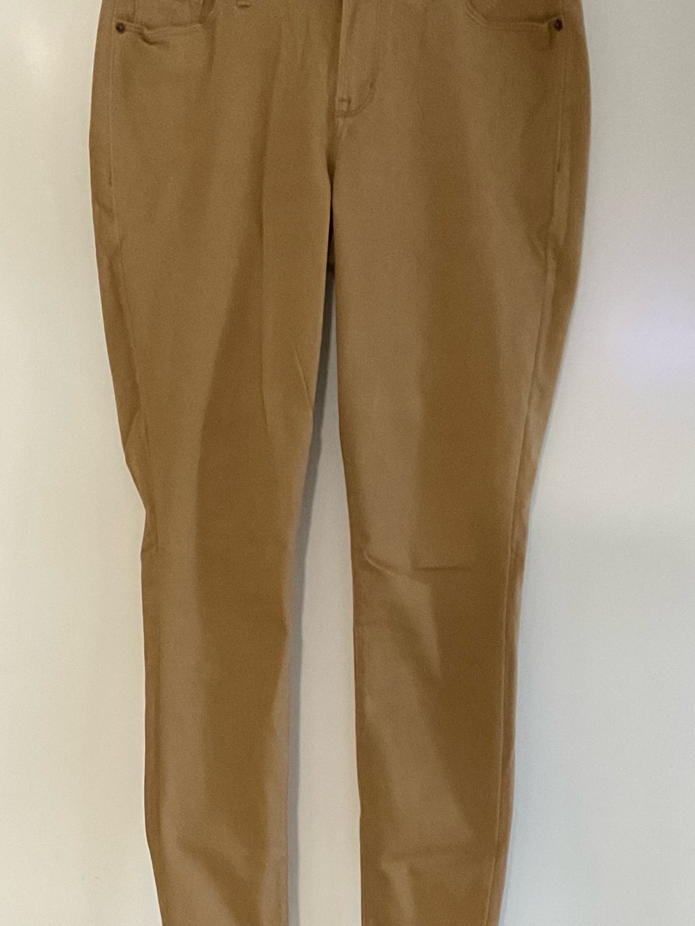 Old Navy Women's Skinny Jeans in Tan